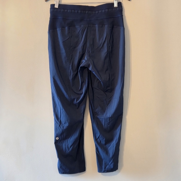 Lululemon Dance Studio Crop 25" In True Navy Women's Size 6. - Picture 8 of 15